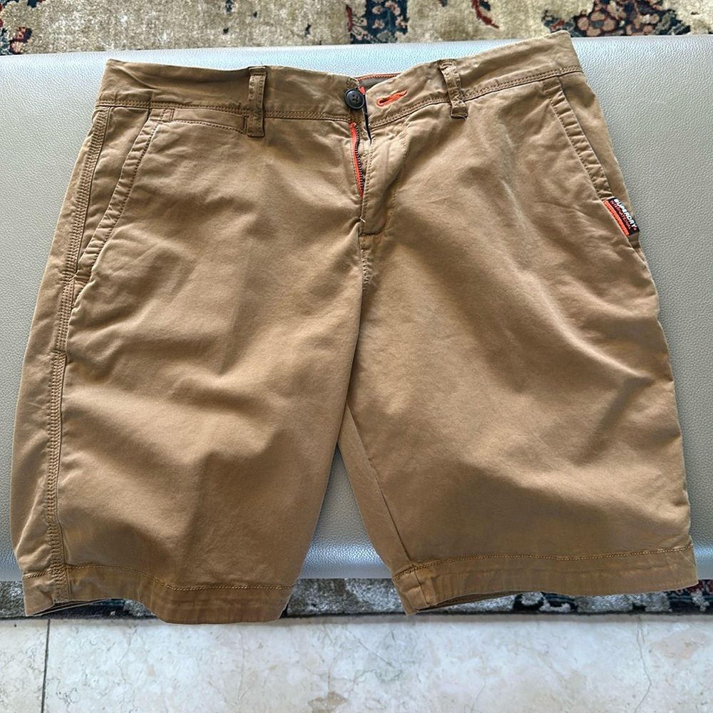 Superdry beige shorts